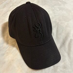 Browning Flexfit L-XL Fitted Cap — All Black Buckmark Logo Athleisure Hunting